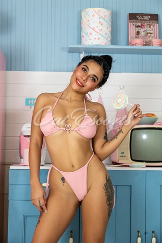 Escort Abril